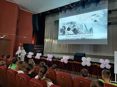 Выселковский дом культуры рассказал о поминовении участникам летних оздоровительных площадок в День памяти и скорби