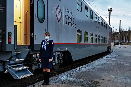 Первый туристический поезд "Крымский вояж" прибыл в Севастополь