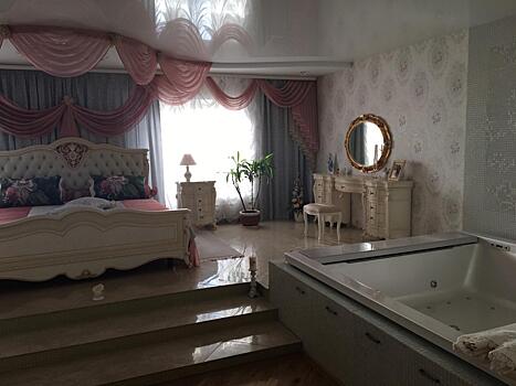В Сети появились фотографии квартиры новосибирской чиновницы, которую подозревают в растрате