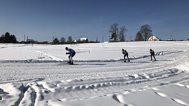 Сильнейшие лыжники шести регионов боролись за секунды на финише в первом вологодском скиатлоне