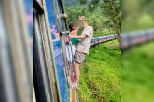 SCMP: китаянка хотела сделать фото из поезда на Шри-Ланке и попала в реанимацию