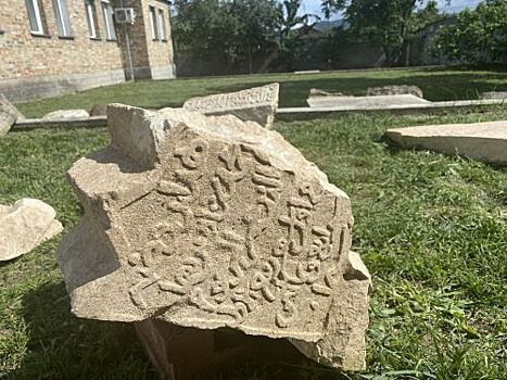 В Старом Крыму обнаружили одно из самых старых мусульманских кладбищ