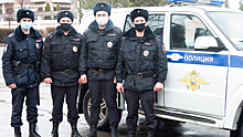 В Ростове-на-Дону полицейские спасли семью из горящего дома