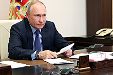 Путин подписал закон о временном запрете на участие в выборах причастным к экстремизму