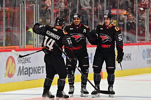 Нападающий «Авангарда» Якупов выбыл на длительный срок