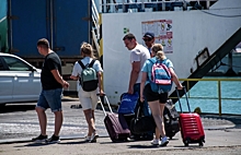 Экс-депутат Госдумы призвал наносить удары по российским туристам на пути в Крым