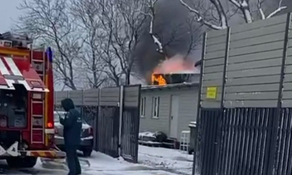 Рядом с кафе «Гнездо» в Зеленоградске случился пожар