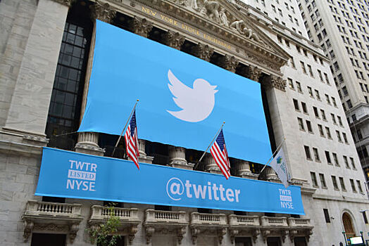 Крупные бренды отказались от рекламы в Twitter из-за «хаоса» в соцсети