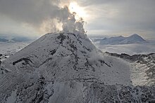 Вулканолог оценил опасность от извержения Безымянного на Камчатке