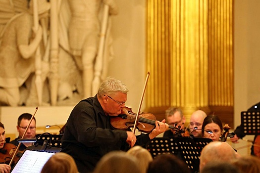 Сергей Стадлер даст в Петербурге концерт скрипичной музыки времен Наполеона