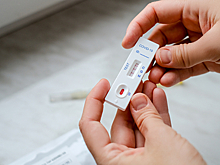 В Великобритании нашли новую мутацию омикрон-штамма COVID-19