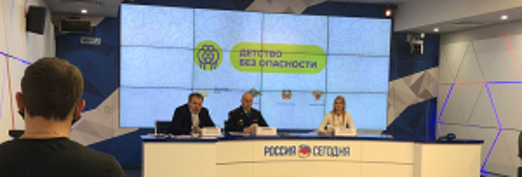 Автоинспекторы Татарстана помогли женщине-водителю устранить неисправность автомобиля