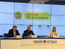 Автоинспекторы Татарстана помогли женщине-водителю устранить неисправность автомобиля