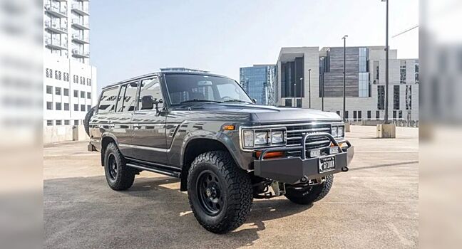 Toyota Land Cruiser 1988 года получил сиденья от BMW 5-Series