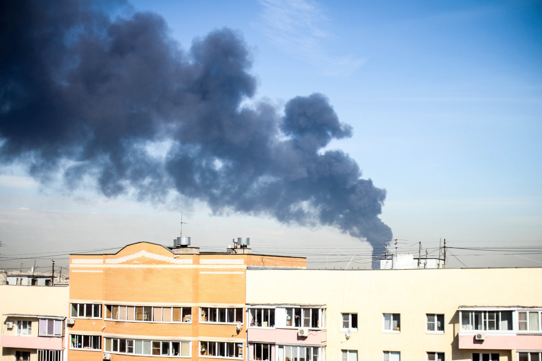 Мужчина пострадал при пожаре в квартире на западе Москвы