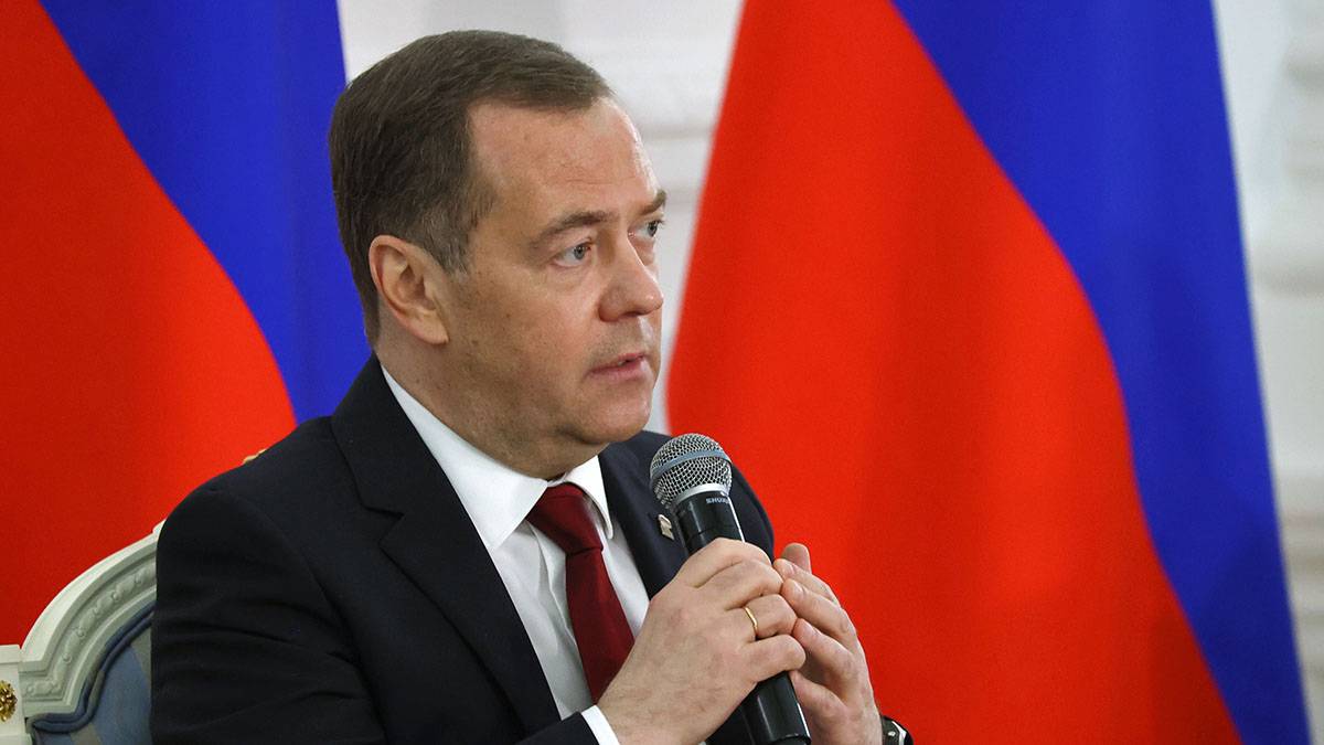 Медведев назвал уровень взаимодействия России и Европы чудовищным