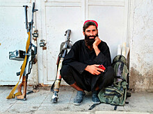 Талибы потребовали сдать оружие, которое находится на руках у граждан Афганистана