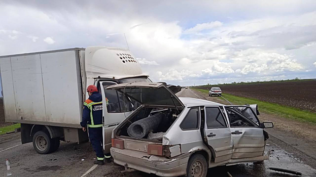 Под Энгельсом после лобового столкновения с «ГАЗелью» погиб водитель «Лады»