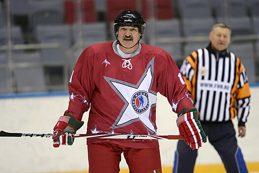 Хоккейная команда президента Беларуси победила парламентариев Швейцарии