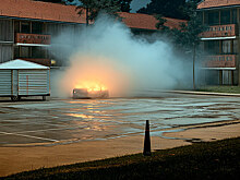 Банда российских подростков-неонацистов поджигала машины мигрантов. Что известно