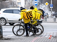 В Петербурге введут новые правила для работы курьеров: что им запретят