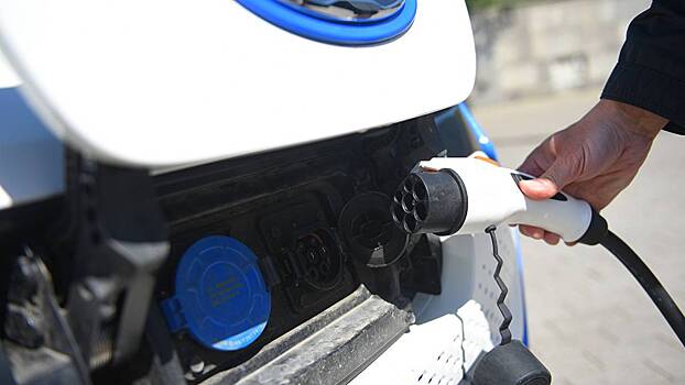 Автоэксперт Кадаков оценил спрос на электромобили