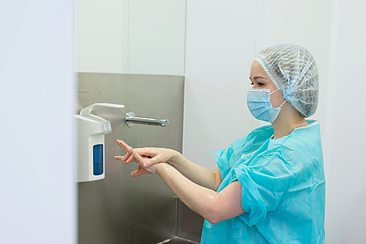 Врачи Нефтеюганска сохранили поврежденную селезёнку упавшему с дерева ребёнку