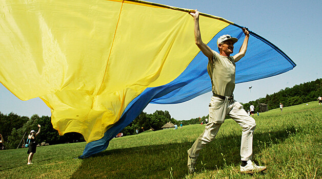 В Киеве пообещали поднять флаг Украины над РФ