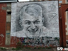 «Не кумир, а хороший человек». На площади Дружбы появился огромный портрет Владимира Турчинского