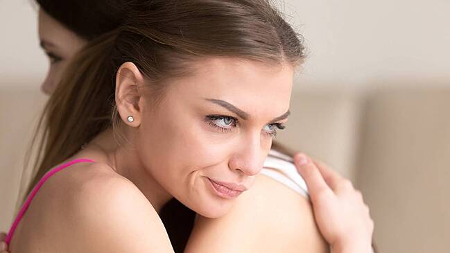 Психолог посоветовала, что делать с чувством зависти к подруге