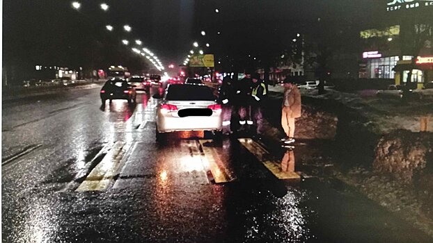 В Саратове юный водитель иномарки сбил женщину