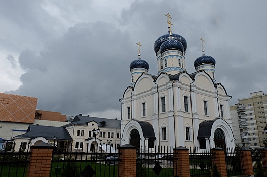 Прихожане храма Фёдора Ушакова съездили на экскурсию в Архангельское