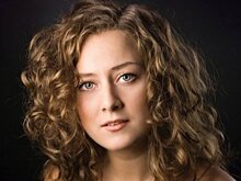 Актриса Ломакина извинилась за шутку про карельский язык, объяснив ее сатирой