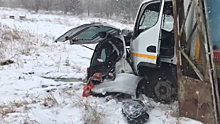 Пять человек погибли в Иркутской области в ДТП с фургоном и легковой Mazda
