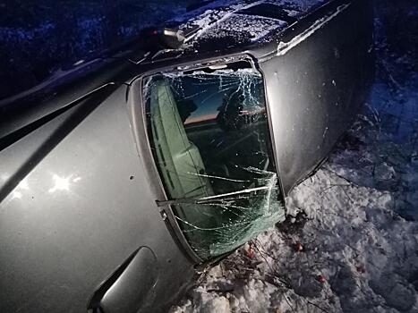 Внедорожник перевернулся на дороге под Козельском