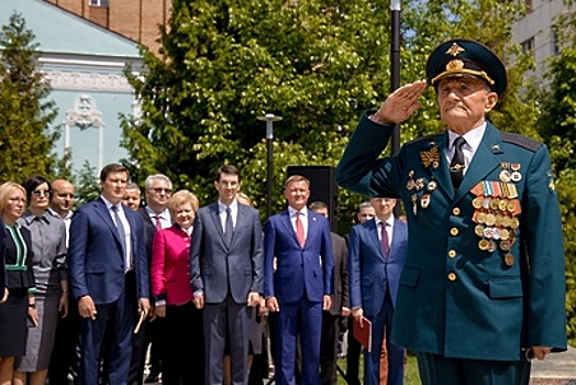 Владимир Мединский и Игорь Щеголев открыли мемориал «Сынам полков»