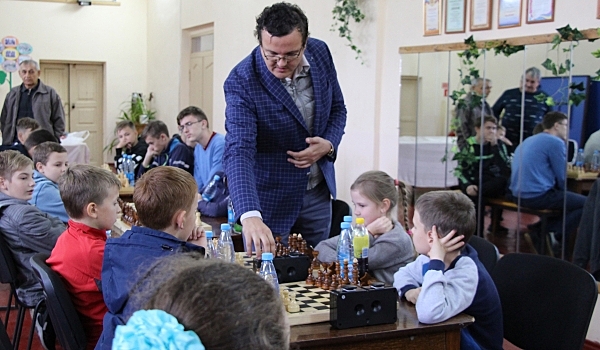 Первый межрайонный детский шахматный турнир прошел в Елань-Колено при поддержке УГМК