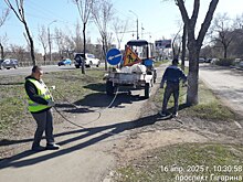 В Оренбурге продолжается уборка магистральных улиц, парков и скверов