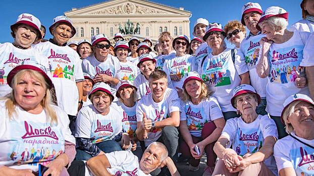«Зарядки долголетия» за лето посетили больше 17 тысяч москвичей старшего возраста