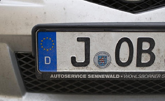 Немецкие автомобилисты жалуются на притеснения на швейцарских дорогах