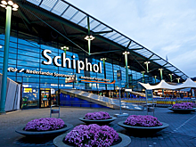 В аэропорту Нидерландов задержаны 9 туристов с лже-тестами на COVID