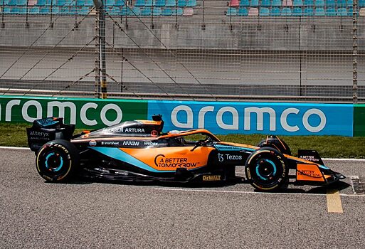 McLaren обновила ливрею машины. Фото