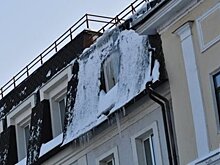 В Челнах мужчина отсудил 140 тысяч за падение льдины с крыши на автомобиль