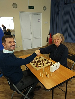 Долголеты сыграли в шахматы в СДЦ «Ратмир»