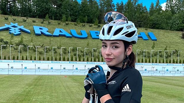 Дюжева о желании «разорвать одежду» на финише: «Не то чтобы разорвать, но снять верхнюю часть комбинезона, бросить со всей дури на снег и громко закричать. Я об этом мечтаю»