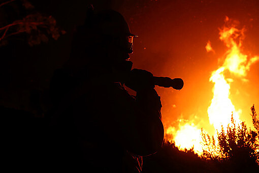 В Санта-Барбаре три тысячи человек эвакуировали из-за пожара