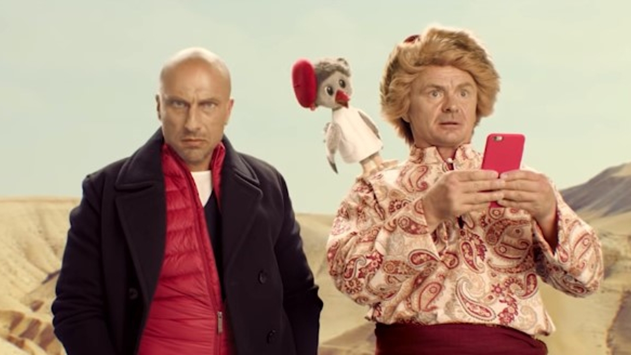 Реклама мтс с нагиевым. Реклама мтс самсунг. Реклама мтс с нагиевым. Актер снявшийся в рекламе мтс с нагиевым. Мтс нагиев и сычев.