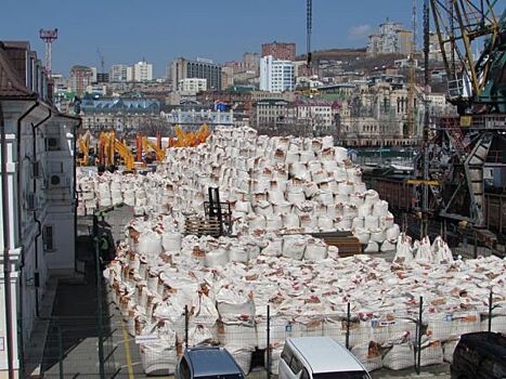 Во Владивостоке территорию морвокзала освободят от цемента
