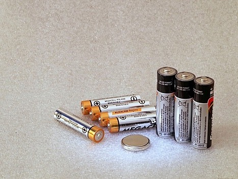 Батарейки-таблетки опасны для детей: врачи бьют тревогу