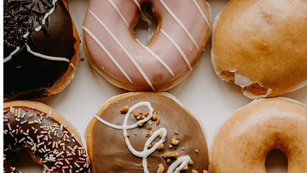 Медведи забрались в фургон Krispy Kreme и съели более 100 пончиков